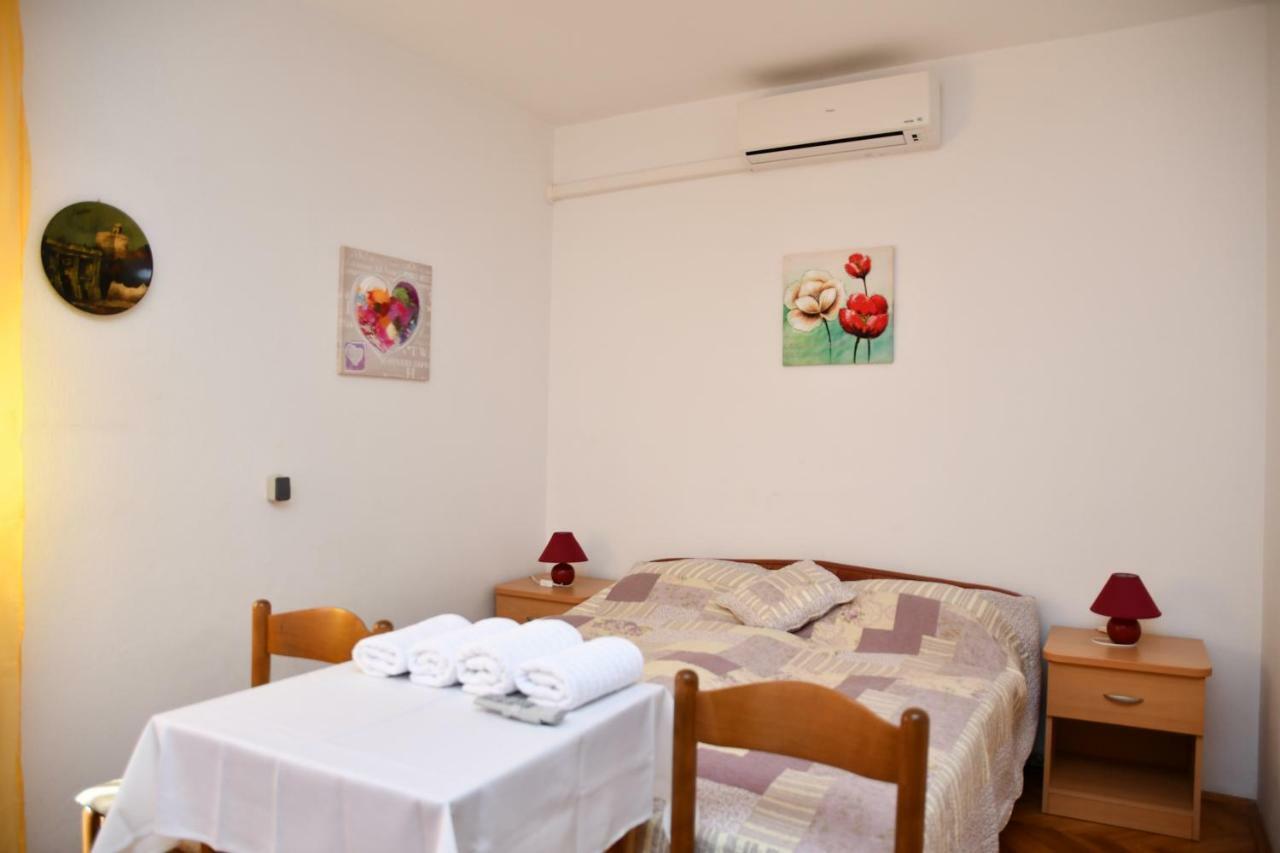 Apartments Josip Rab Town Exterior foto