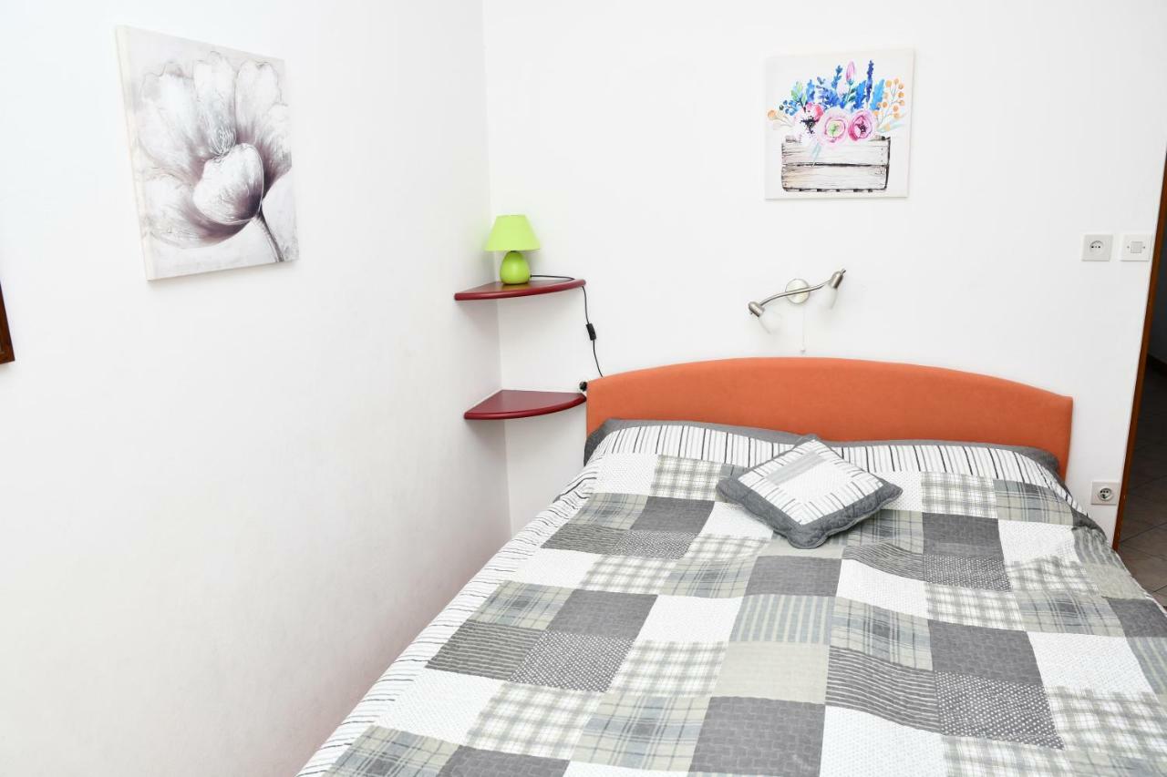 Apartments Josip Rab Town Exterior foto